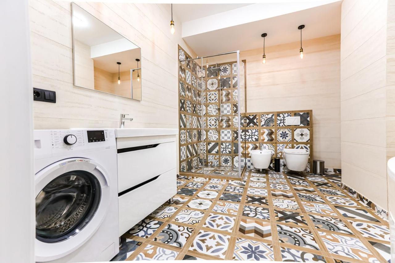 צ'יסינאו Double Skyhouse Exclusive Apartments מראה חיצוני תמונה