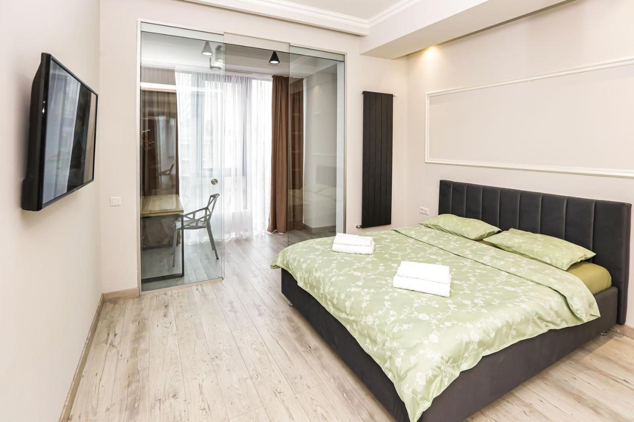 צ'יסינאו Double Skyhouse Exclusive Apartments מראה חיצוני תמונה