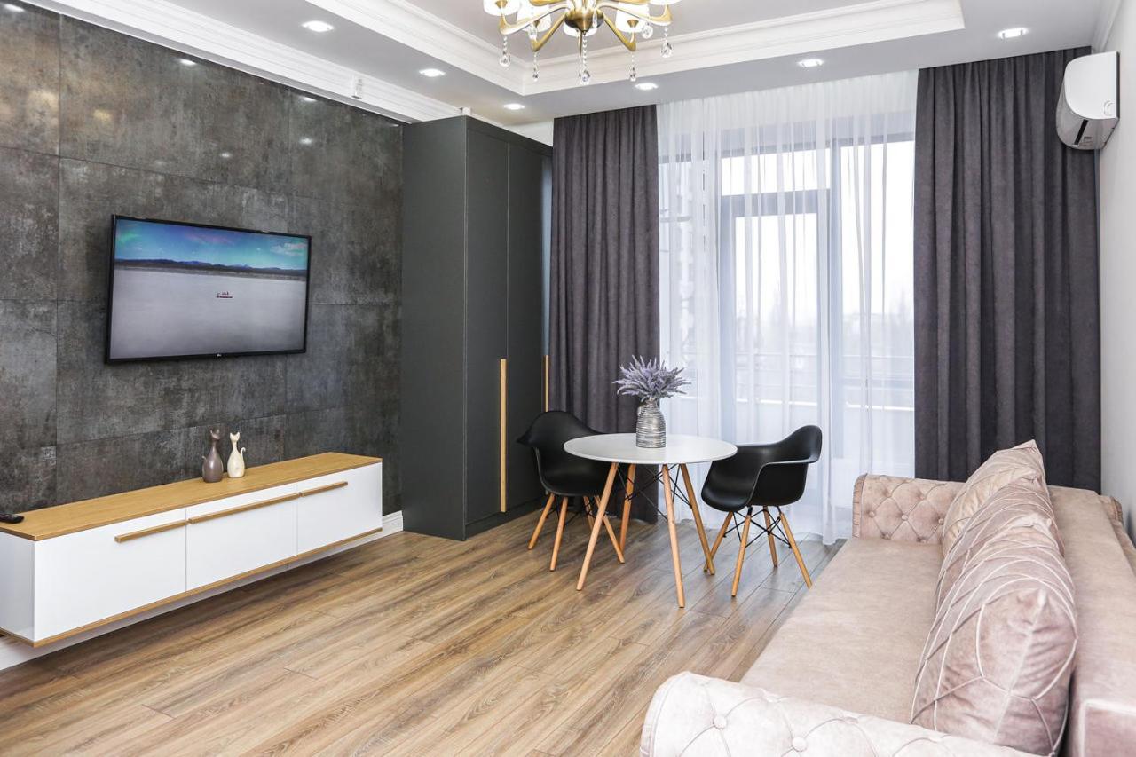 צ'יסינאו Double Skyhouse Exclusive Apartments מראה חיצוני תמונה