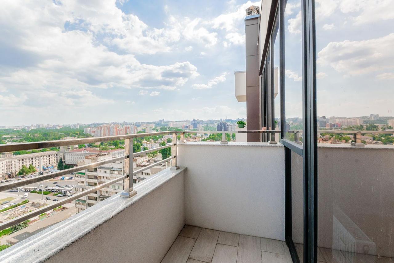 צ'יסינאו Double Skyhouse Exclusive Apartments מראה חיצוני תמונה