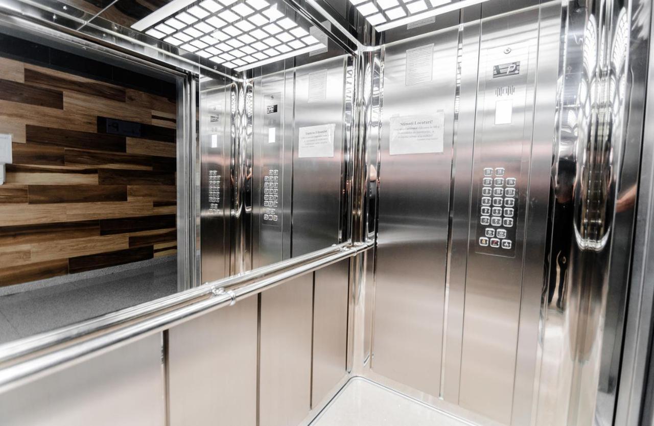 צ'יסינאו Double Skyhouse Exclusive Apartments מראה חיצוני תמונה