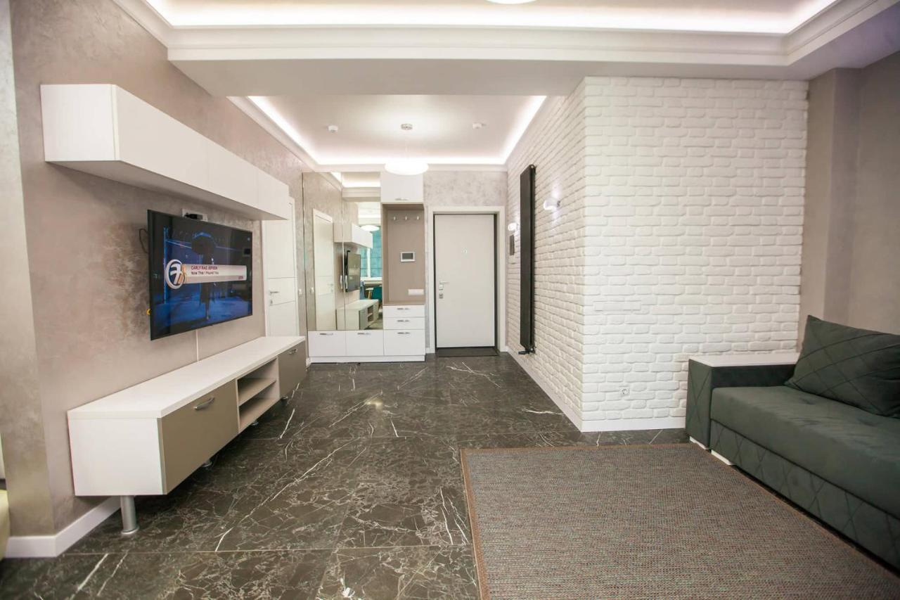 צ'יסינאו Double Skyhouse Exclusive Apartments מראה חיצוני תמונה