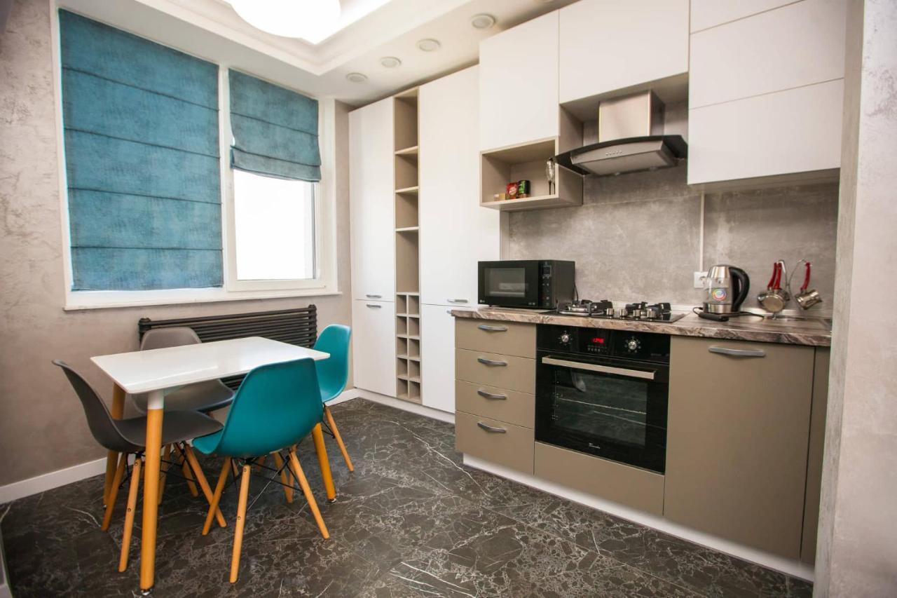 צ'יסינאו Double Skyhouse Exclusive Apartments מראה חיצוני תמונה