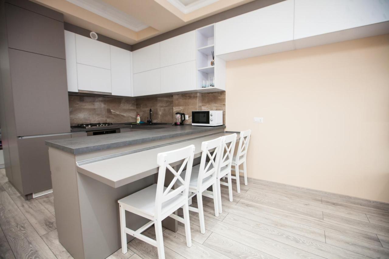 צ'יסינאו Double Skyhouse Exclusive Apartments מראה חיצוני תמונה