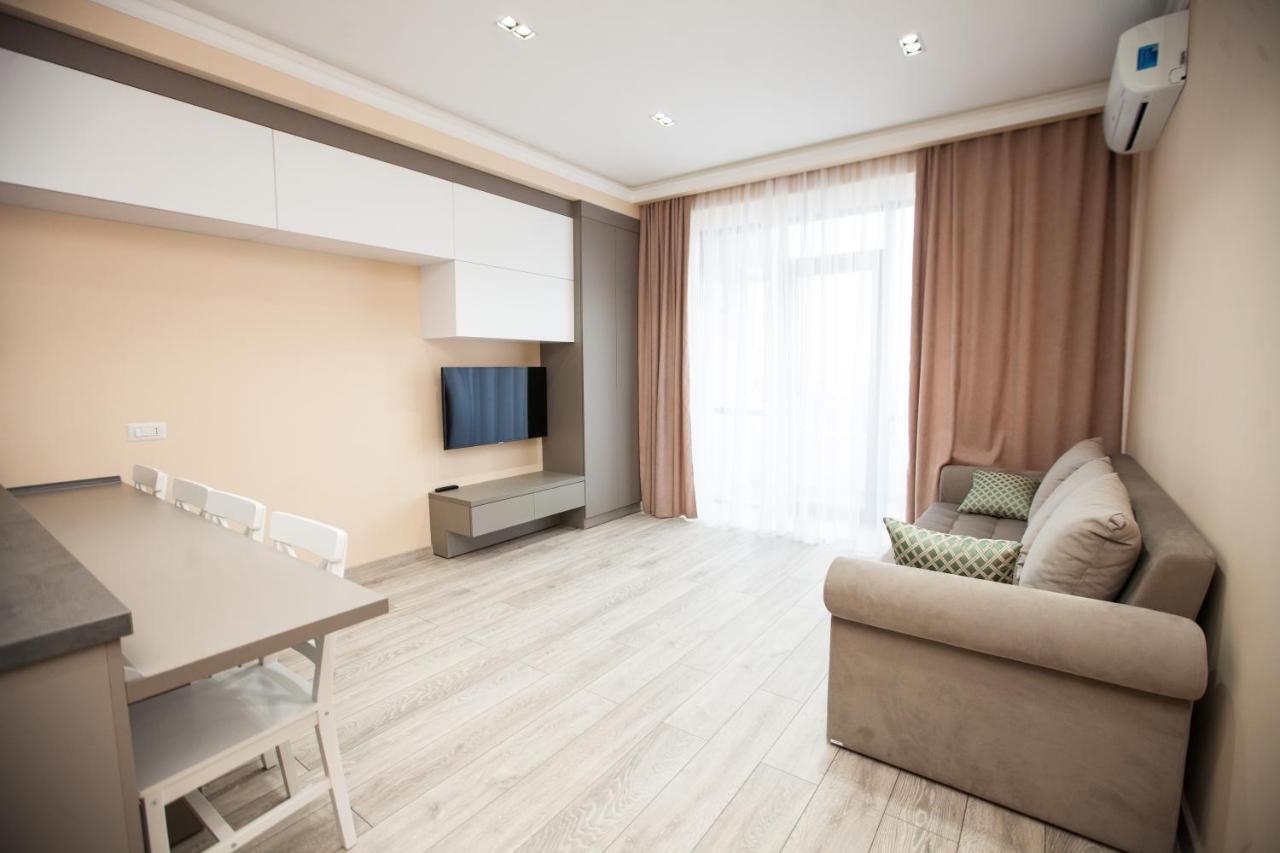 צ'יסינאו Double Skyhouse Exclusive Apartments מראה חיצוני תמונה