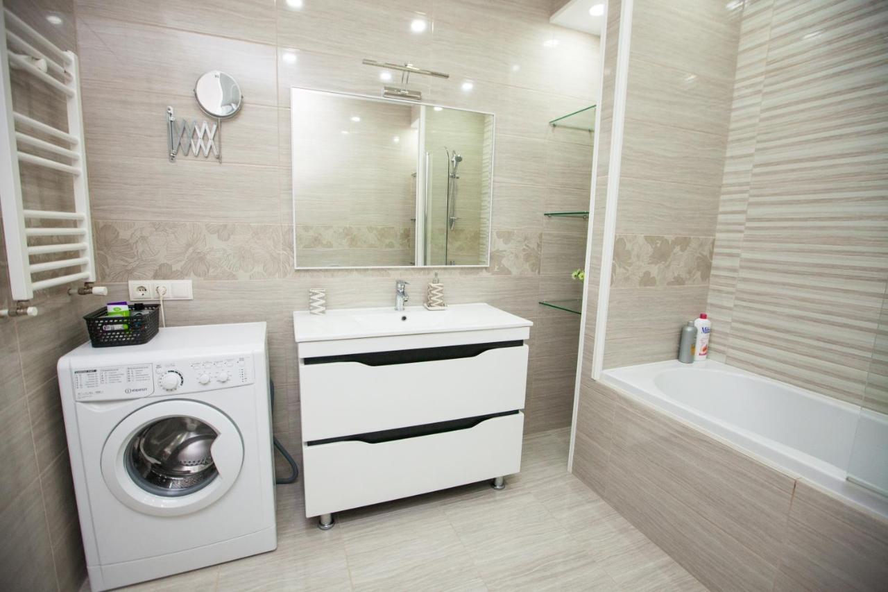 צ'יסינאו Double Skyhouse Exclusive Apartments מראה חיצוני תמונה