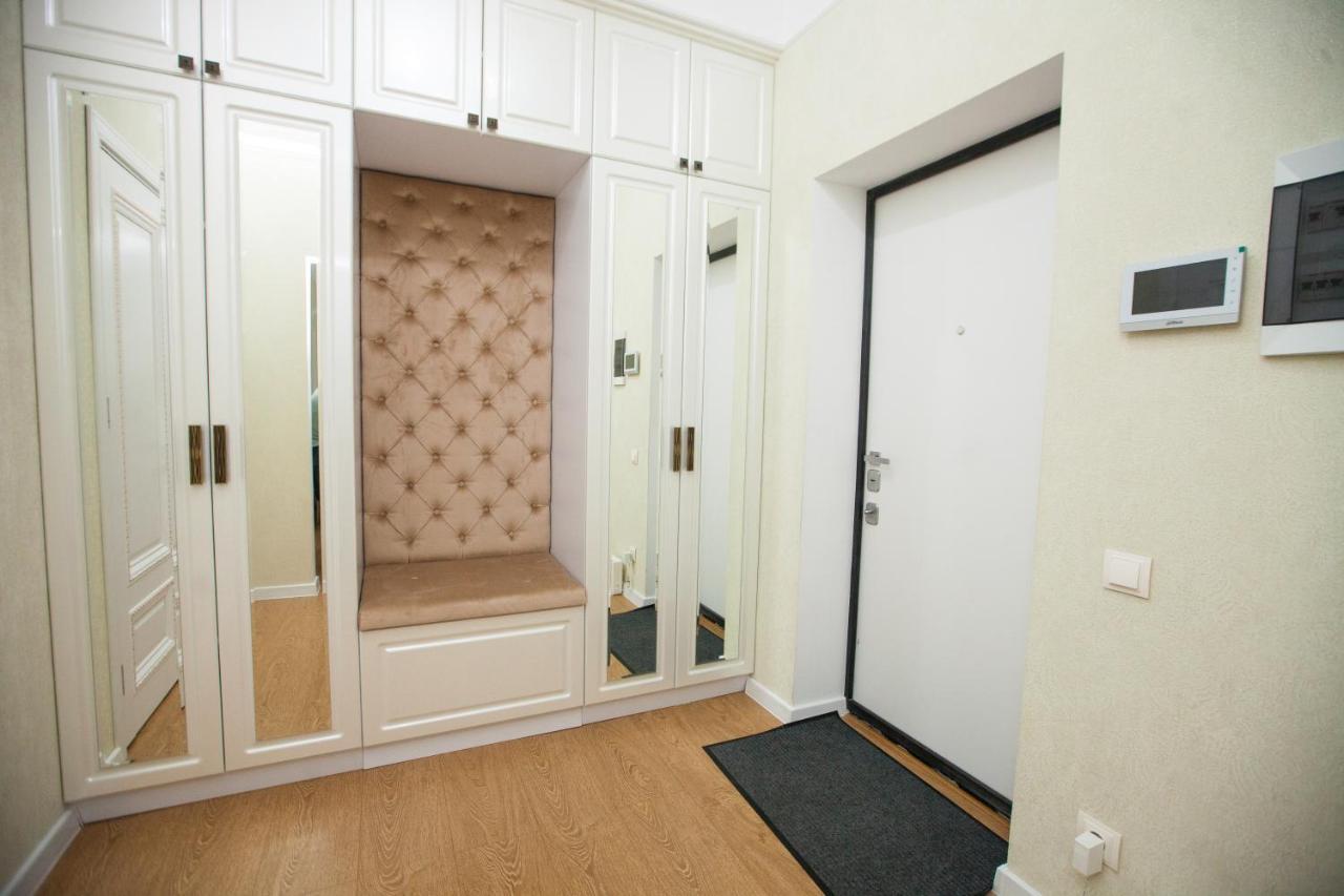צ'יסינאו Double Skyhouse Exclusive Apartments מראה חיצוני תמונה