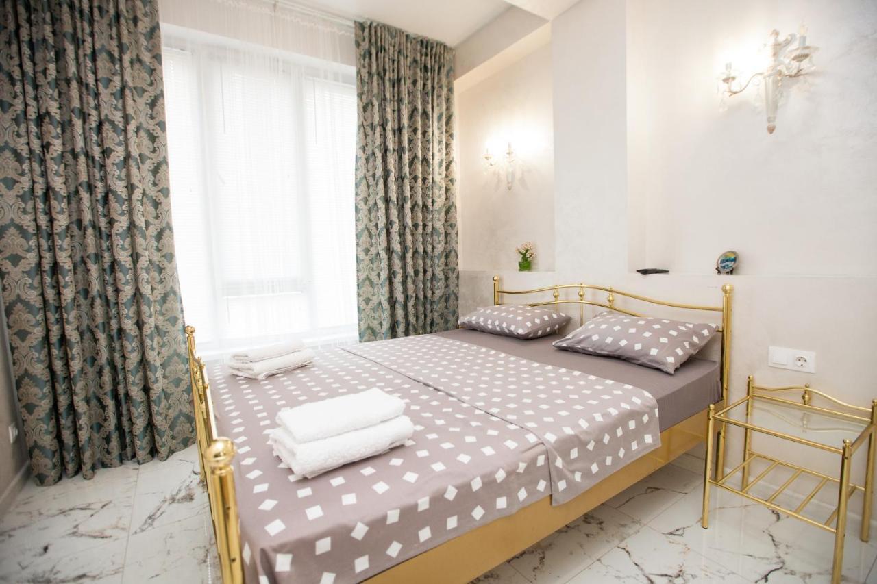 צ'יסינאו Double Skyhouse Exclusive Apartments מראה חיצוני תמונה