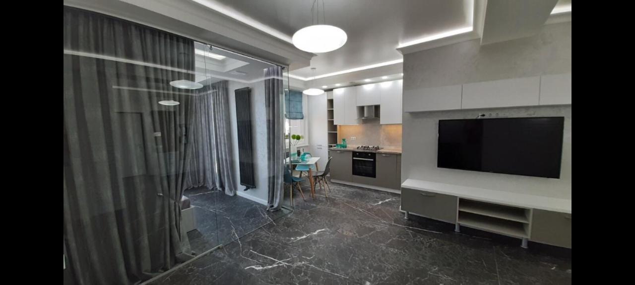 צ'יסינאו Double Skyhouse Exclusive Apartments מראה חיצוני תמונה